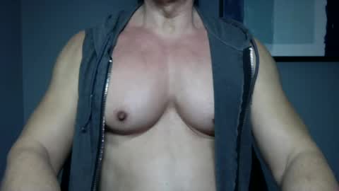 Snapshot of bgdkmuscleguy chatting on January 6, 4:04 am BGDKMUSCLEGUY - SELECTED BY CHATURBATE AS A TOP BROADCASTER FOR 2023 online show from January 6, 4:04 am