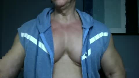 Snapshot of bgdkmuscleguy chatting on January 21, 1:29 am BGDKMUSCLEGUY - SELECTED BY CHATURBATE AS A TOP BROADCASTER FOR 2023 online show from January 21, 1:29 am