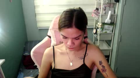 Snapshot of bheefuck52 chatting on May 24, 5:34 am bhee52 online show from May 24, 5:34 am