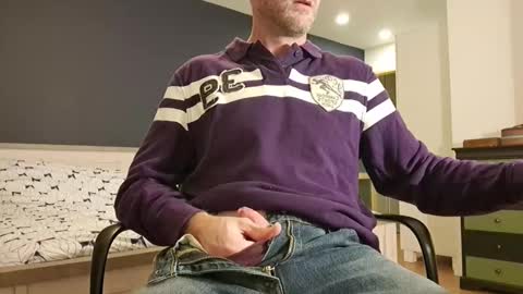 My name is David and if you like public exhibitions you wont be disappointed with me LoL - My favorite vibes is 44  online show from January 5, 6:24 pm