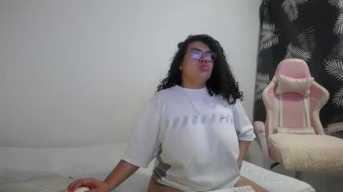 Snapshot of bianca_boobs chatting on October 25, 9:17 am Bianca Tuesday to Sunday from 2am to 6am UTC-5 online show from October 25, 9:17 am