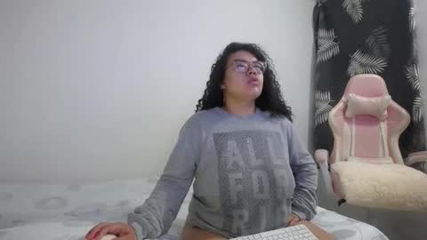 Snapshot of bianca_boobs chatting on October 29, 9:22 am Bianca Tuesday to Sunday from 2am to 6am UTC-5 online show from October 29, 9:22 am