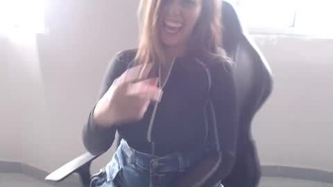 bianca_vega_ online show from December 19, 5:53 pm