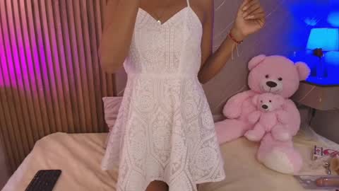 Snapshot of biancaa__18 chatting on May 21, 7:32 pm biancaa__18 online show from May 21, 7:32 pm