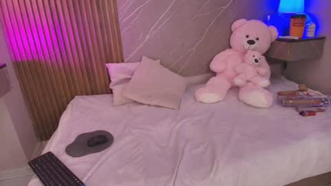 Snapshot of biancaa__18 chatting on May 23, 7:40 pm biancaa__18 online show from May 23, 7:40 pm