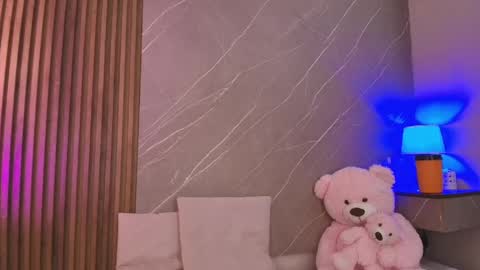 Snapshot of biancaa__18 chatting on June 2, 7:27 pm biancaa__18 online show from June 2, 7:27 pm