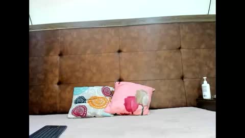 Bianca Escobar online show from November 21, 1:37 am