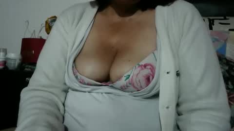 biancasteel online show from October 18, 12:02 am