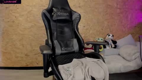 Biancastrong.. IGThebiancastrong online show from February 13, 5:48 am