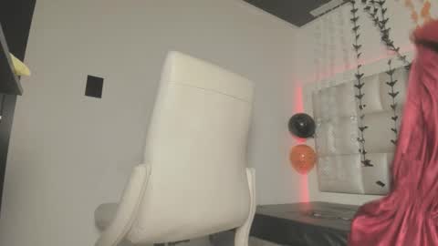 bibiana_js_ online show from October 28, 11:58 am