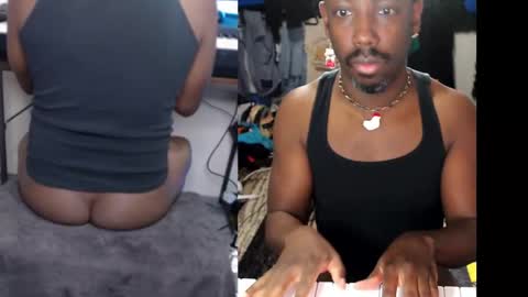 Snapshot of bicepsandfrot chatting on September 24, 2:59 am BicepsandFrot online show from September 24, 2:59 am