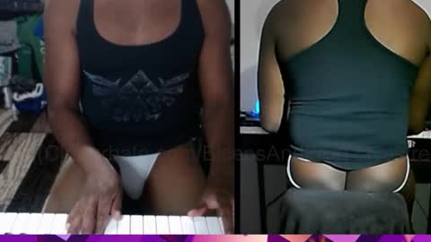 Snapshot of bicepsandfrot chatting on November 2, 7:00 am BicepsandFrot online show from November 2, 7:00 am