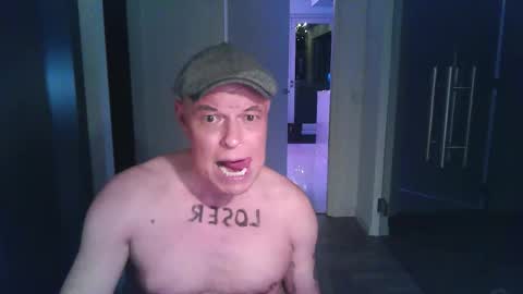 Snapshot of bickel chatting on November 17, 1:44 am Bickel online show from November 17, 1:44 am