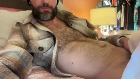 Snapshot of bidaddy83 chatting on December 3, 6:10 am bidaddy83 online show from December 3, 6:10 am