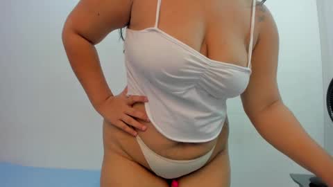 Snapshot of big_ass_18x chatting on October 1, 11:38 am big_ass_18x online show from October 1, 11:38 am