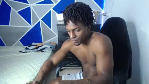 Snapshot of big_black11 chatting on October 22, 11:32 am big_black11 online show from October 22, 11:32 am