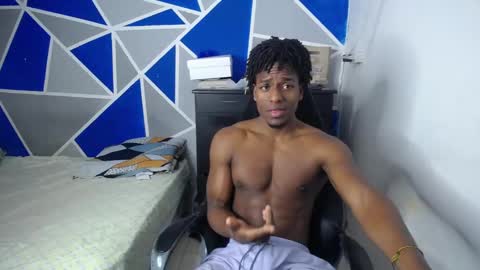 Snapshot of big_black11 chatting on October 23, 11:20 am big_black11 online show from October 23, 11:20 am