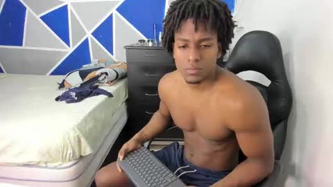 Snapshot of big_black11 chatting on December 4, 12:14 pm big_black11 online show from December 4, 12:14 pm