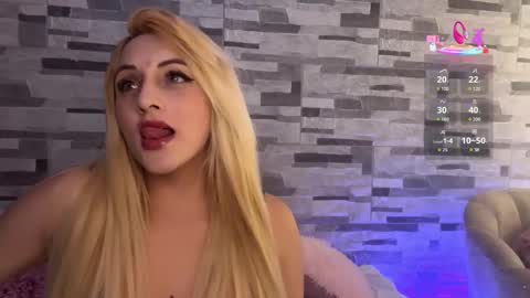 angela online show from November 4, 1:59 am