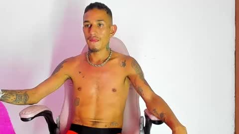 Stiven Leon online show from February 6, 4:42 am