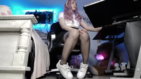 Snapshot of big_lava chatting on February 3, 11:36 pm Lava online show from February 3, 11:36 pm