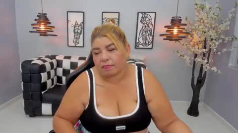 BigAssMaturee online show from December 1, 11:37 am