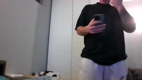 Snapshot of bigballsnojoke chatting on December 2, 8:22 pm bigballsnojoke online show from December 2, 8:22 pm