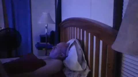 Snapshot of bigbenidick1 chatting on October 2, 2:40 am BB online show from October 2, 2:40 am