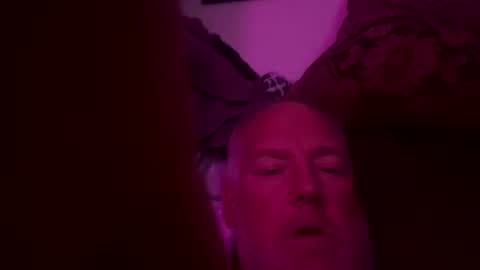 Snapshot of bigbilly8750279483 chatting on October 4, 10:02 am bigbilly8750279483 online show from October 4, 10:02 am