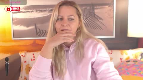 BigBoobsArri online show from December 6, 8:59 am