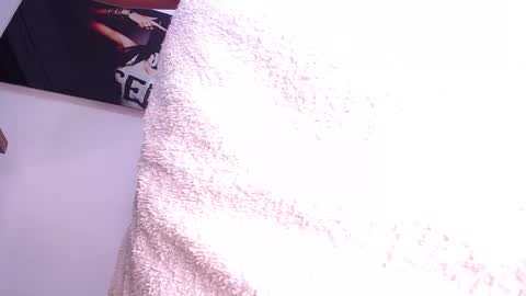 Mia online show from February 22, 10:20 pm