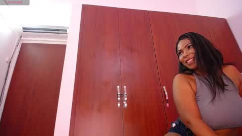 Mia online show from March 5, 10:32 pm