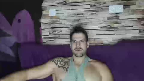 Snapshot of bigboyband chatting on January 24, 8:22 pm Bigboyband online show from January 24, 8:22 pm