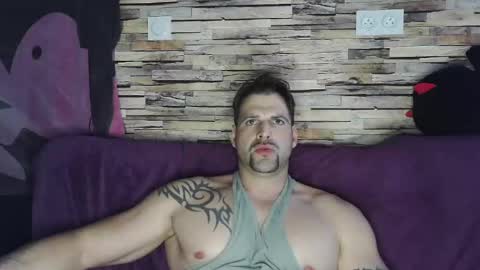 Snapshot of bigboyband chatting on February 23, 4:57 pm Bigboyband online show from February 23, 4:57 pm