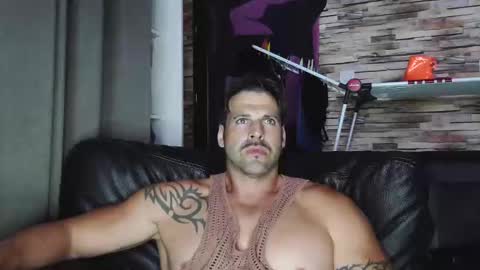 Snapshot of bigboyband chatting on September 9, 7:02 pm Bigboyband online show from September 9, 7:02 pm