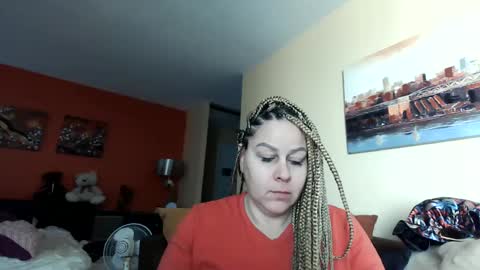 Snapshot of bigbreastsabrina chatting on December 5, 2:22 pm BIG BREAST SABRINA online show from December 5, 2:22 pm