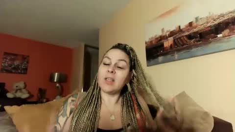 Snapshot of bigbreastsabrina chatting on December 30, 4:42 am BIG BREAST SABRINA online show from December 30, 4:42 am