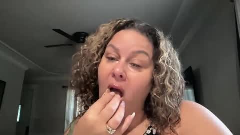 Snapshot of bigbreastsabrina chatting on October 1, 2:34 pm BIG BREAST SABRINA online show from October 1, 2:34 pm