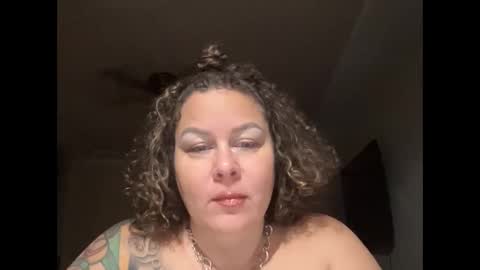 Snapshot of bigbreastsabrina chatting on October 22, 11:54 am BIG BREAST SABRINA online show from October 22, 11:54 am