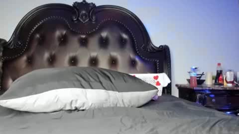 Snapshot of bigbuttsarena chatting on March 9, 2:07 am bigbuttsarena online show from March 9, 2:07 am