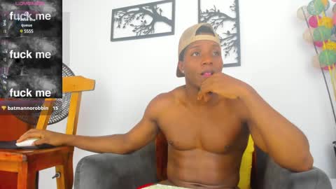 Snapshot of bigcock_latin01 chatting on December 24, 7:49 am sexy muscle online show from December 24, 7:49 am