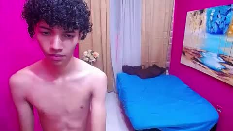 Snapshot of bigcock_sexys chatting on February 13, 4:41 am bigcock_sexys online show from February 13, 4:41 am