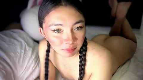 Yeng online show from February 28, 7:04 pm