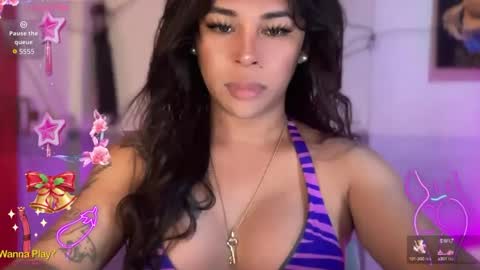 Snapshot of bigcockamanda23 chatting on January 7, 4:18 am queen amanda online show from January 7, 4:18 am