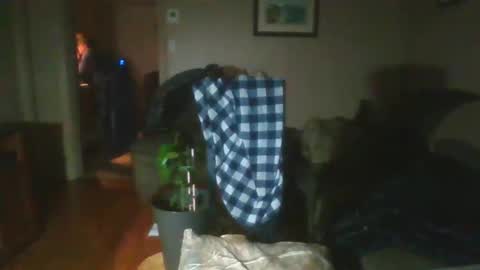 Snapshot of bigdeer581917471 chatting on December 8, 7:47 am bigdeer581917471 online show from December 8, 7:47 am