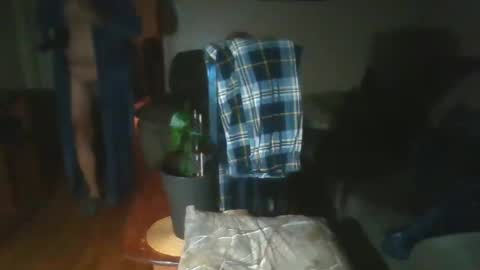 Snapshot of bigdeer581917471 chatting on December 13, 7:36 am bigdeer581917471 online show from December 13, 7:36 am