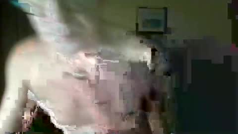 Snapshot of bigdeer581917471 chatting on January 23, 8:15 am bigdeer581917471 online show from January 23, 8:15 am