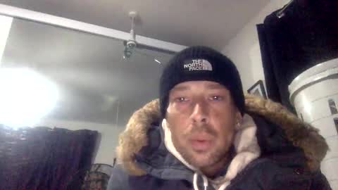 Snapshot of bigdickdangles472924 chatting on October 24, 6:37 pm bigdickdangles472924 online show from October 24, 6:37 pm