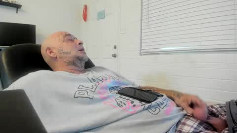 Snapshot of bigdickpiercedtattoos chatting on September 10, 7:30 am bigdickpiercedtattoos online show from September 10, 7:30 am