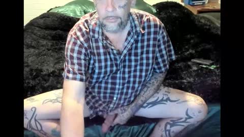 Snapshot of bigdickpiercedtattoos chatting on October 19, 5:41 am bigdickpiercedtattoos online show from October 19, 5:41 am